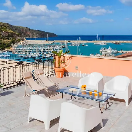 Elegante Palazzo Storico Con Splendida Vista Mare Hébergement de vacances