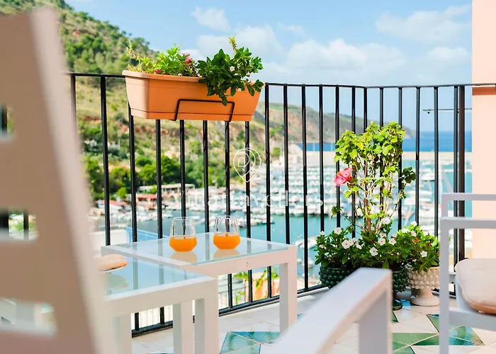 Elegante Palazzo Storico Con Splendida Vista Mare Σπίτι διακοπών *